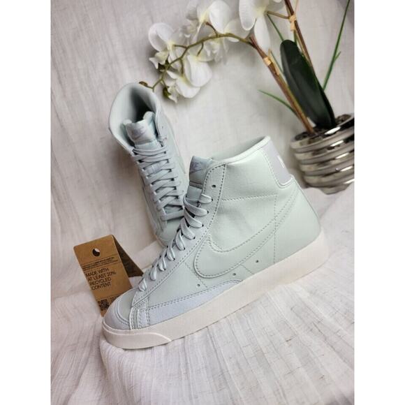 Nike Blazer Mid 77 Next Nature (Mens Size 6.5) Shoes DQ4124 001 Light Silver main image 6